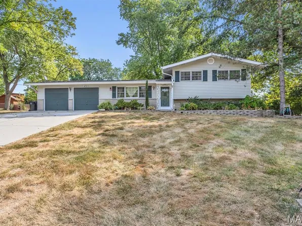 4721 Sweet Spring Ct, Saint Louis, MO 63128