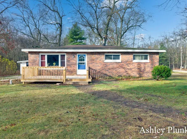 11791 Sikkenga Rd, Montague, MI 49437