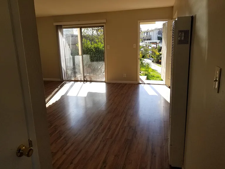 146 Maher Ct — Photo 6