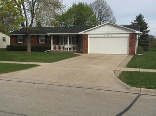 1337 S 7th St, De Pere, WI 54115