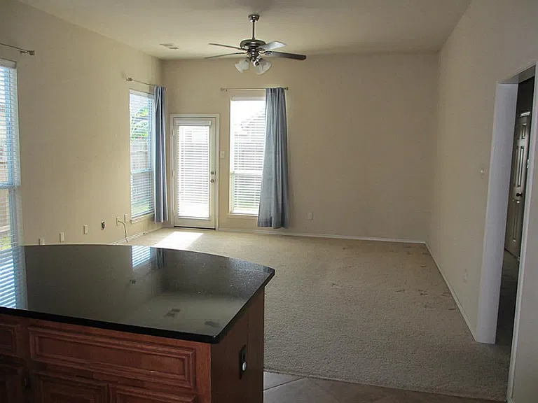 6031 Lynwood Banks Ln — Photo 5