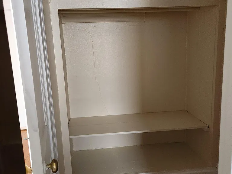 Everett Apartments — Photo 8