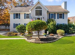 529 Round Lake Park Rd, Monroe, NY 10950