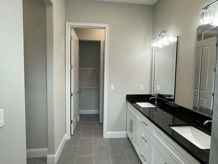 11 Corona Ct — Photo 24