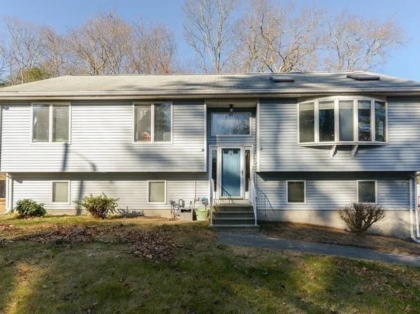 15 Ryan Cir, Taunton, MA 02780