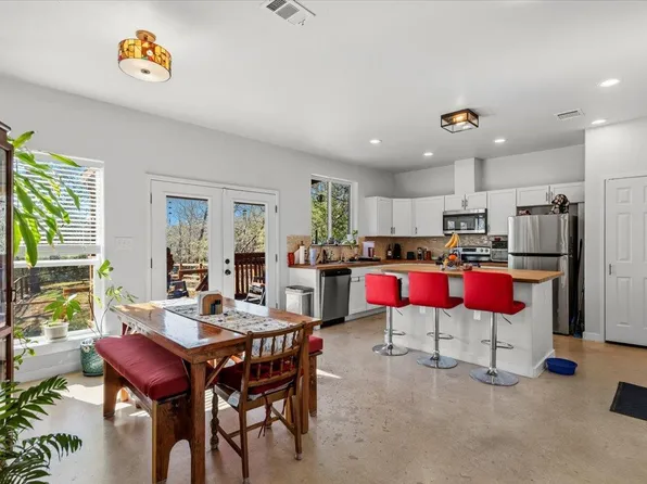 209 Iva Ln, Bastrop, TX 78602