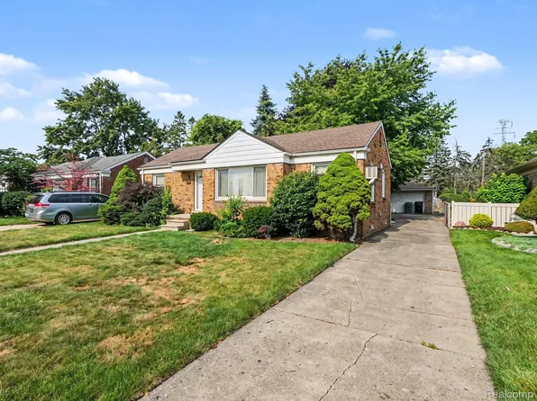 6350 Robinson Ave, Allen Park, MI 48101