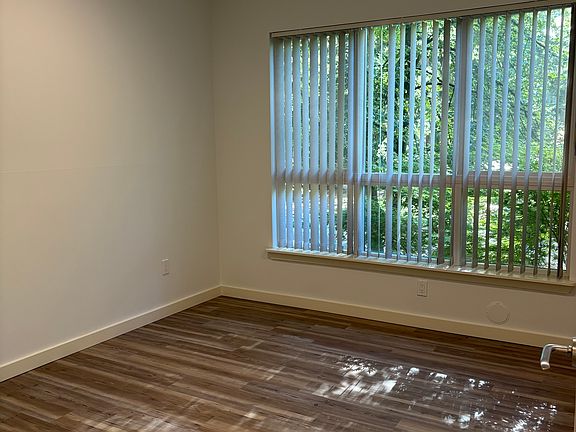 2nd image of 925 110th Ave SE #205