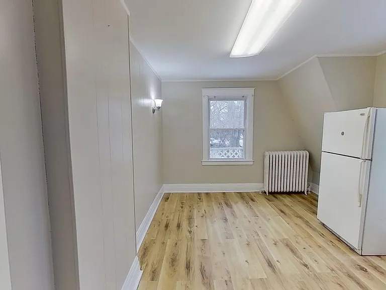 100 Ryckman Ave #2R — Photo 25