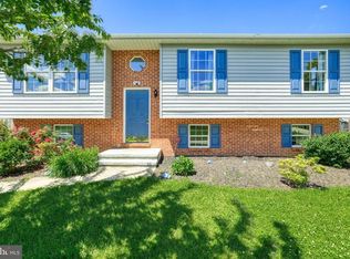 117 Pheasant Run Ln, Hanover, PA 17331