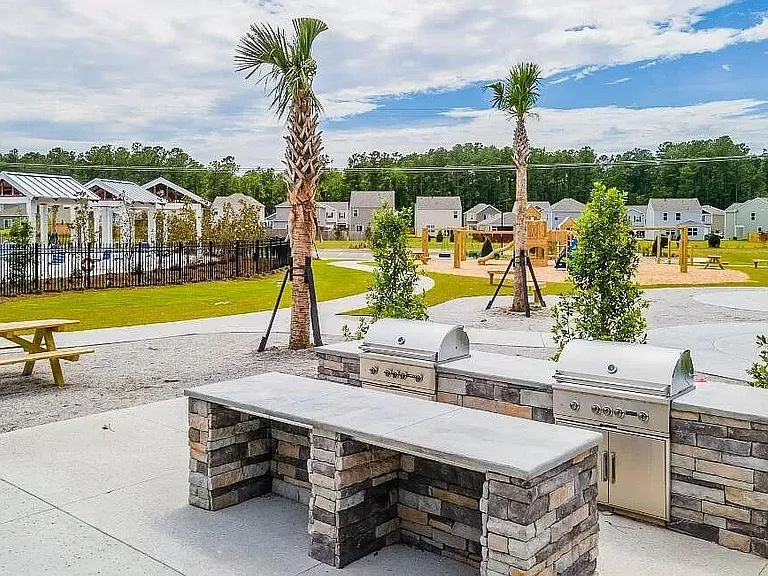 477 Lake Ridge Blvd — Photo 42