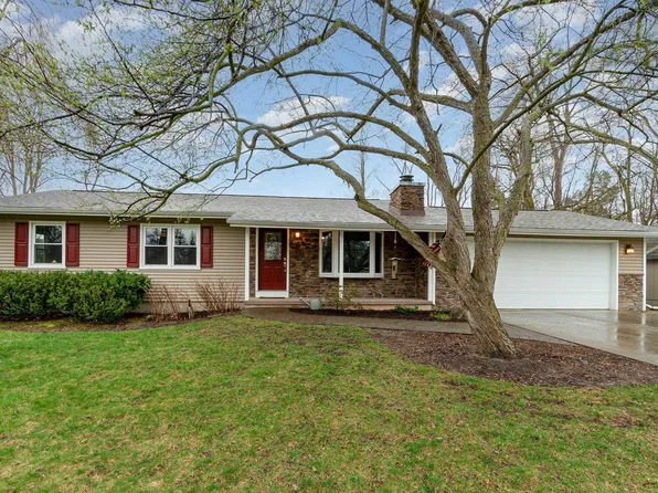 3206 Fuller Dr, Midland, MI 48642