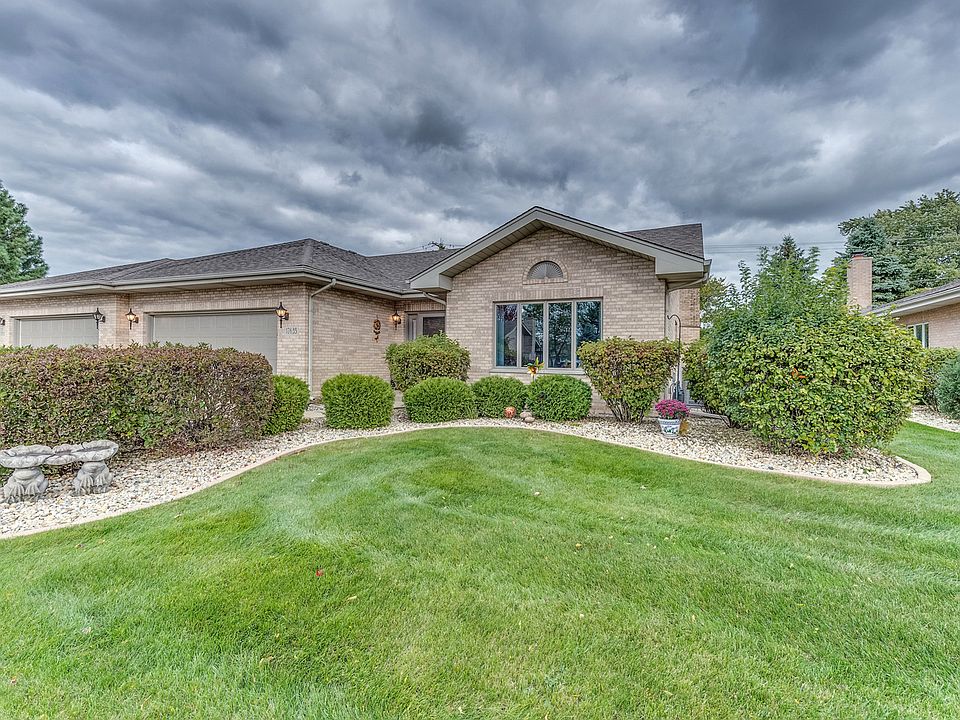 1st image of 17635 Kimberly Ln #17635