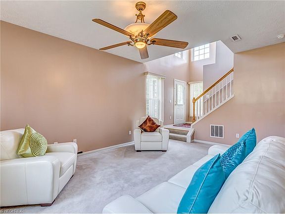 5th image of 1254 S Yorkshire Dr