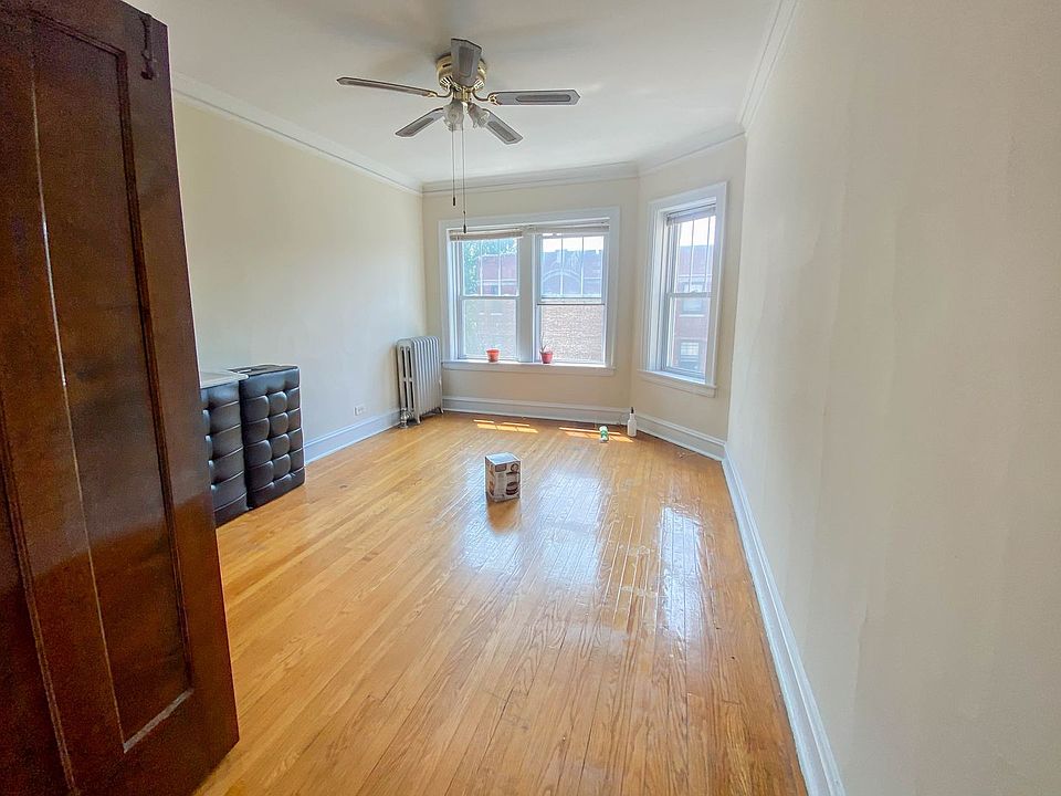1st image of 2206 W Foster Ave #3F