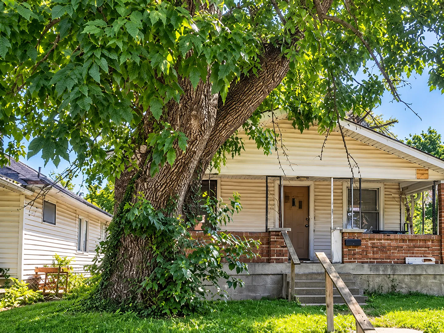 3 bed, 1898 sqft, $1,299 — Photo 2