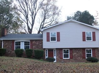 2140 Nettlebrook Dr, Winston Salem, NC 27106