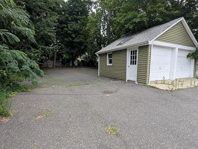 153 Main St — Photo 3