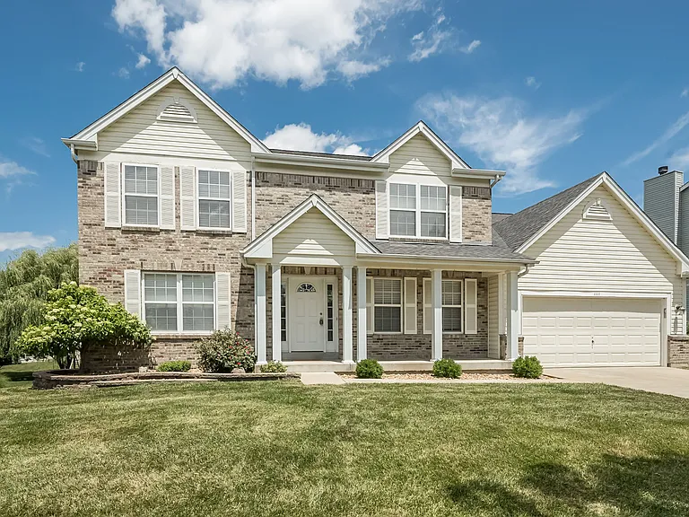 1111 Landing Place Dr — Photo 1