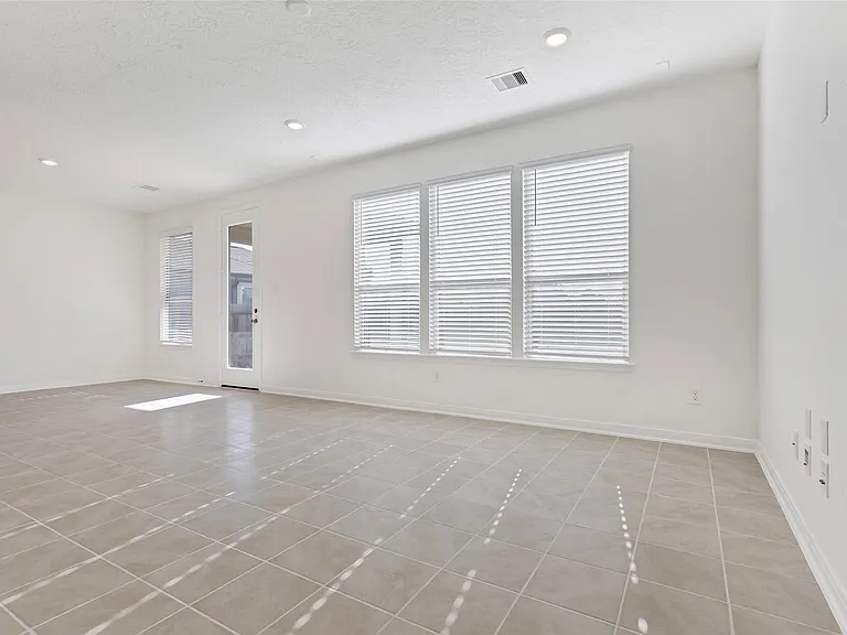 9423 Castillo Ct — Photo 9