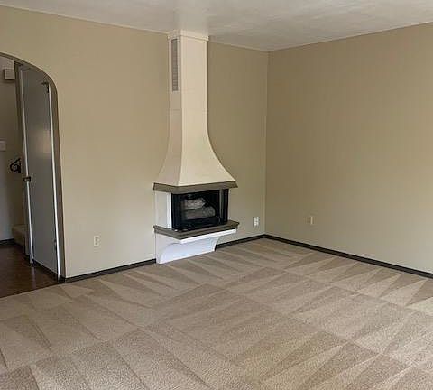 5th image of 205 W El Dorado Dr