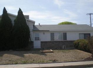 1205 Camino Largo, Farmington, NM 87401