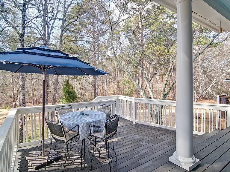 4060 Merritt Dr — Photo 48