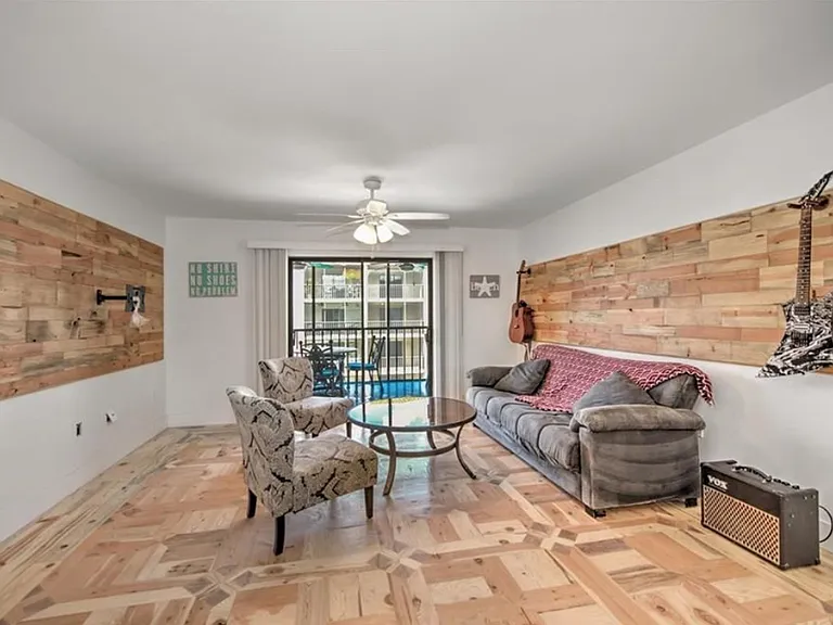 9395 Pennsylvania Ave #9 — Photo 8
