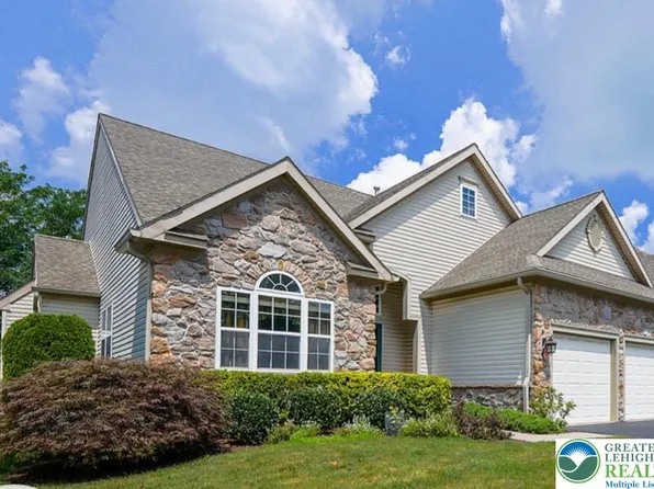 6632 Blue Heather Ct, Macungie, PA 18062