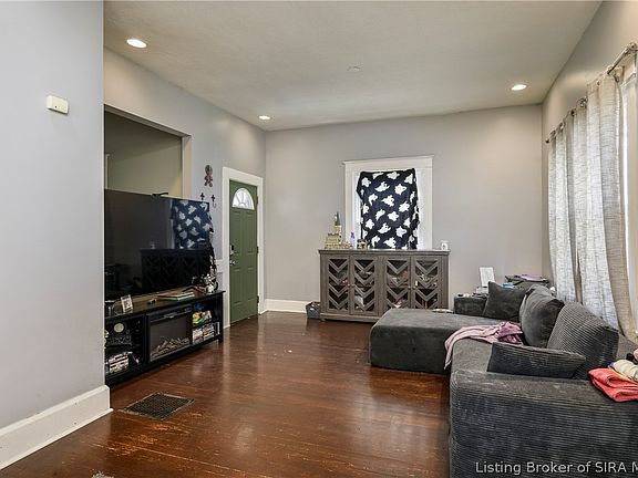5th image of 2117 Morton Avenue