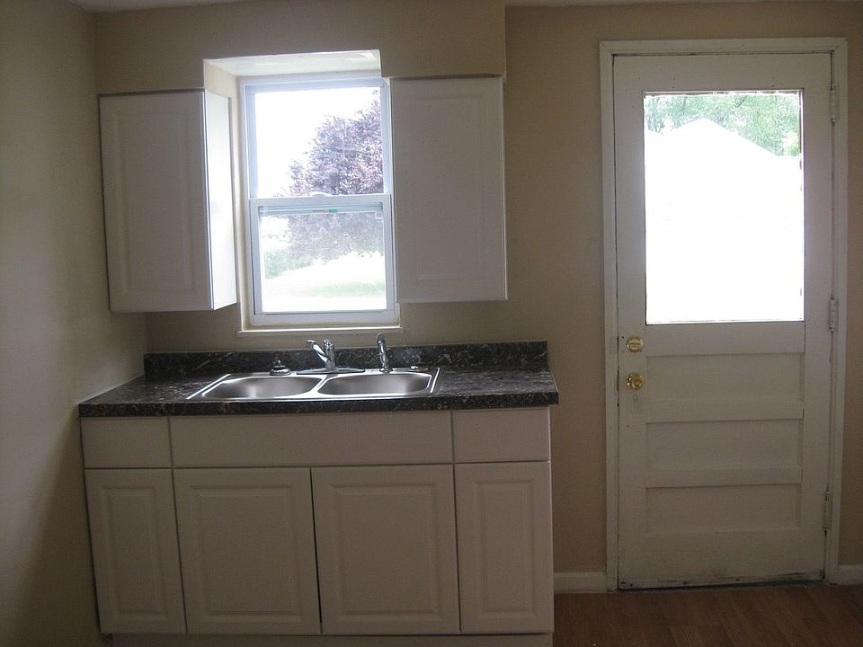 Eat In Kitchen
