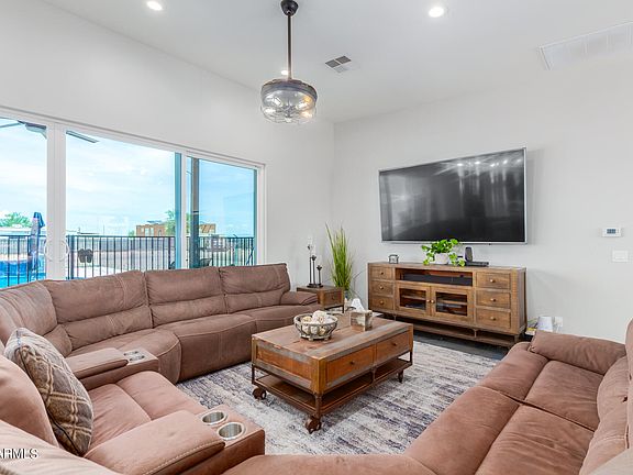 4th image of 11822 W Sun Valley Ln