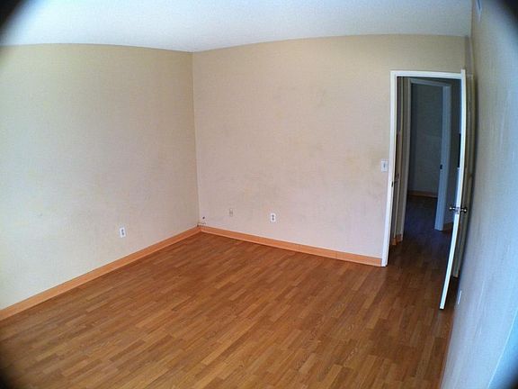 5th image of 2730 Casey St