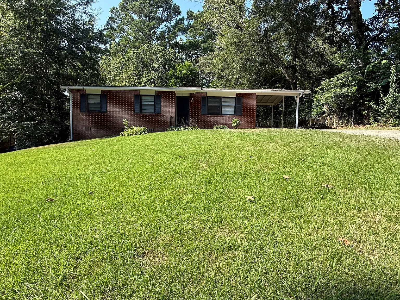 3 bed, 1125 sqft, $1,400 — Photo 2