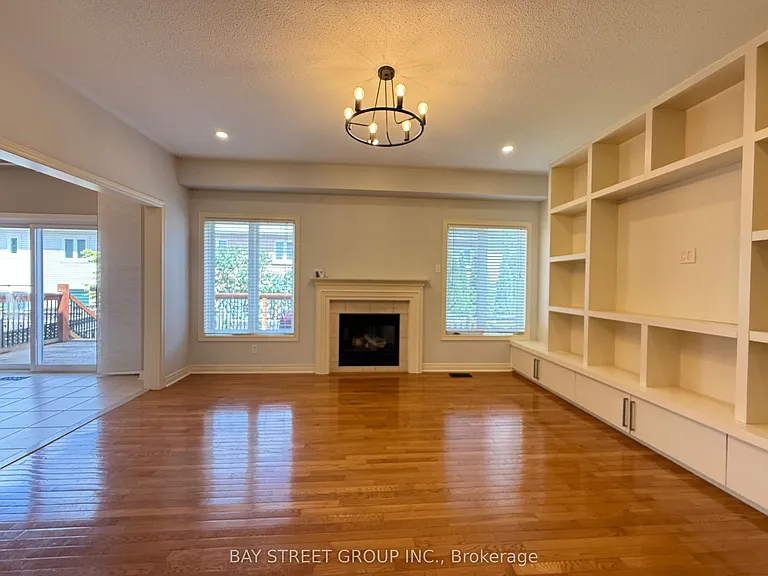 54 Earl Stewart Dr — Photo 4