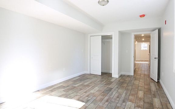 4th image of 19 Lincoln Ave