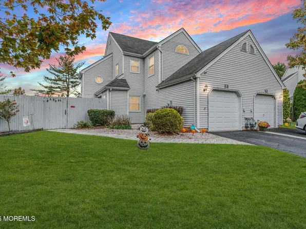 13 Frost Court, Freehold, NJ 07728