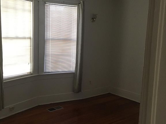 5th image of 640 E 40th St Floor 1