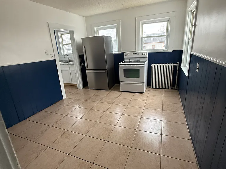 562 Main St #2 — Photo 10
