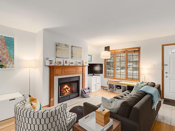 4th image of 31 N Madison Ave