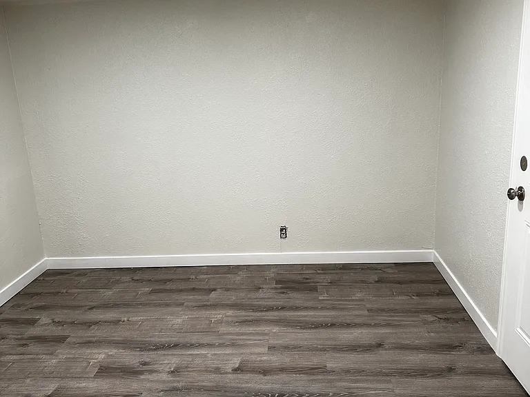 2339 W 33rd Ave #2 — Photo 22