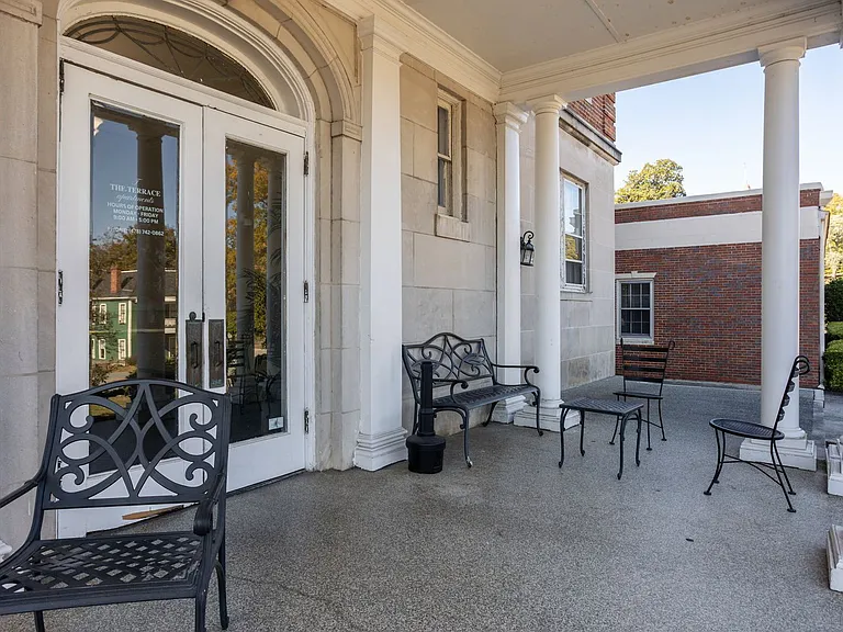 The Terrace — Photo 18