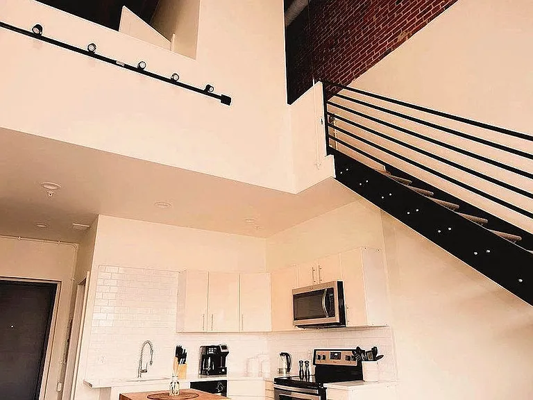 West Lofts Apartments — Photo 4