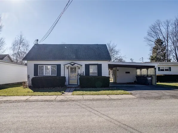 8 Bell St, Dundee, NY 14837