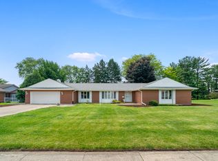 212 Forsythe Ln, Dekalb, IL 60115