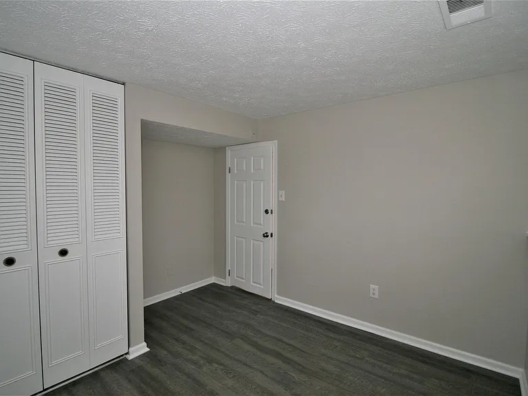 507 Smoketree Ct — Photo 12