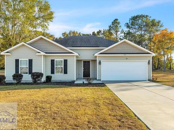 203 Bull St, Glennville, GA 30427