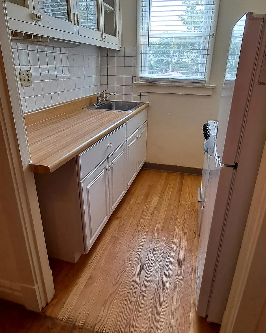 1017 Hi Pointe Pl — Photo 1