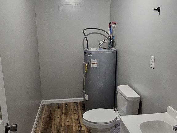 2nd image of 416 Hidden Ln #B1