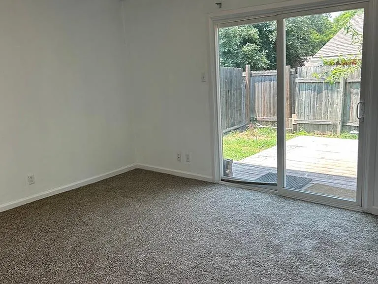 1712 Royal Hill Dr #B — Photo 11